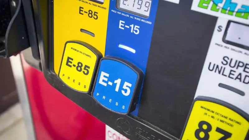 E85 vs 87 gas pump