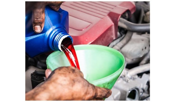 everything-you-need-to-know-about-transmission-fluid-flushes-holly